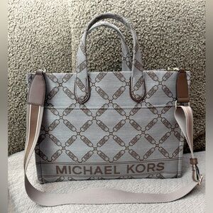 Michael Kors Gigi Crossbody Bag